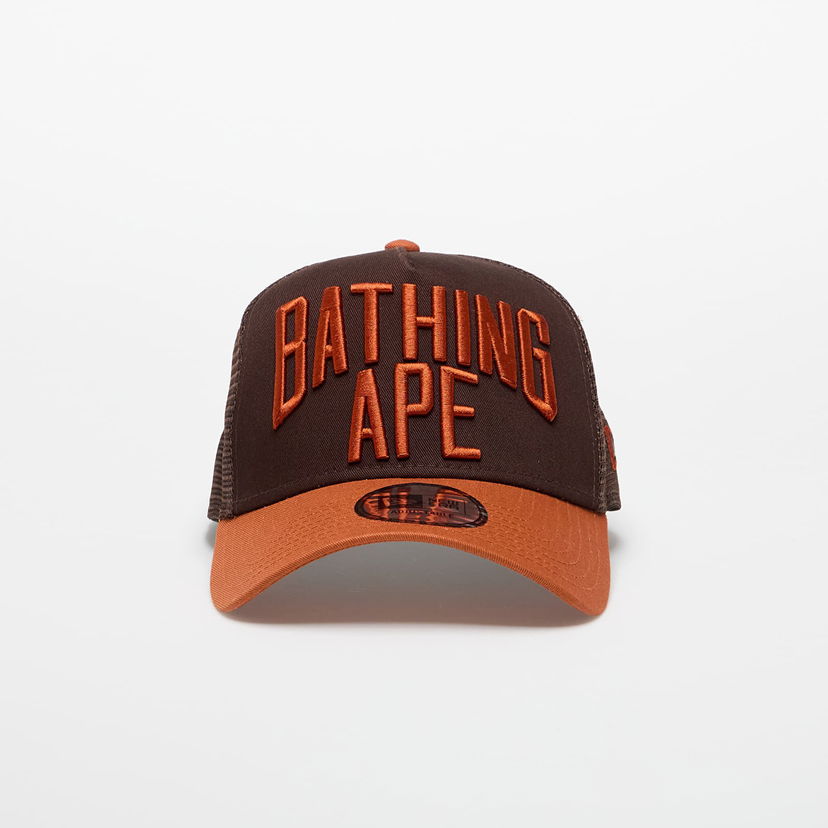 Korkki BAPE A BATHING APE x New Era 9Forty NYC Logo Trucker Hat Ruskea | 001CPL331901CBRW