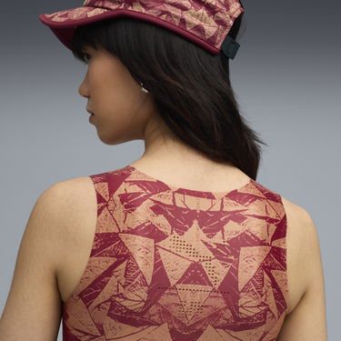 Crop top Puma PUMA x SAYSKY Abstract Pattern Crop Running Top Monivärinen | 527835_90, 1