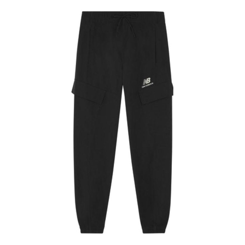 Cargo housut New Balance Sportswear Oversized Cargo Sweatpants Musta | AMP23311-BK