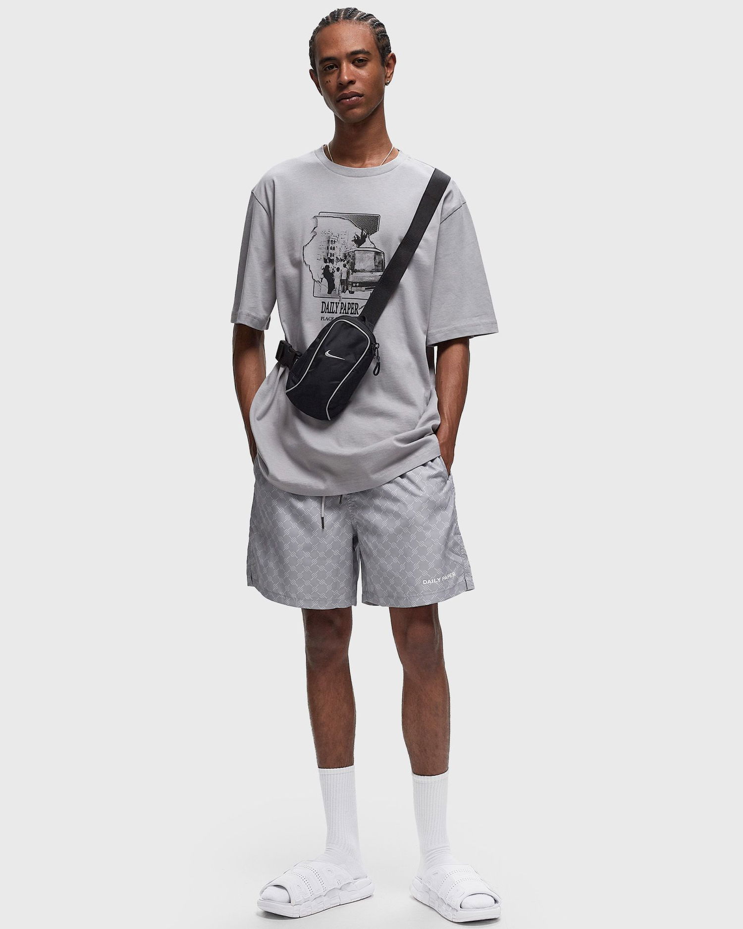 T-paita DAILY PAPER Place of Origin Tee Harmaa | 2413010, 1