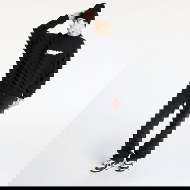 Huppari Off-White Off-White Spray Arrow Skate Crewneck Musta | OMBA054S25FLE0041001, 3