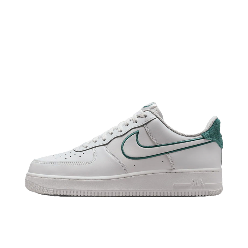 Tennarit ja kengät Nike Air Force 1 Low Resort and Sport Valkoinen | FN8349-100
