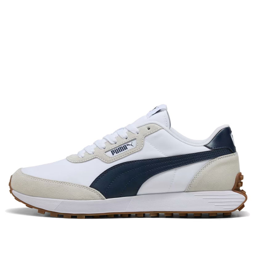 Tennarit ja kengät Puma Runtamed Lugged Classic Valkoinen | 401605-02