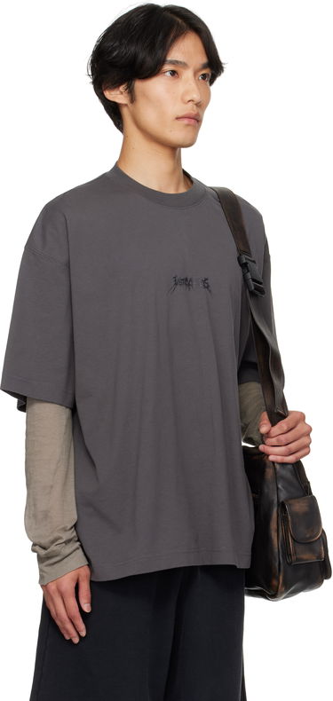 T-paita VETEMENTS VETEMENTS Metal Logo Regular Fit T-Shirt Harmaa | UH76TR600M, 1