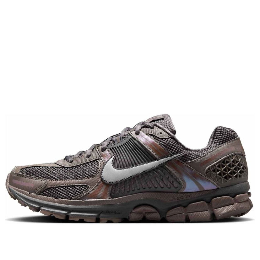 Tennarit ja kengät Nike Air Zoom Vomero 5 Ruskea | HF5493-201