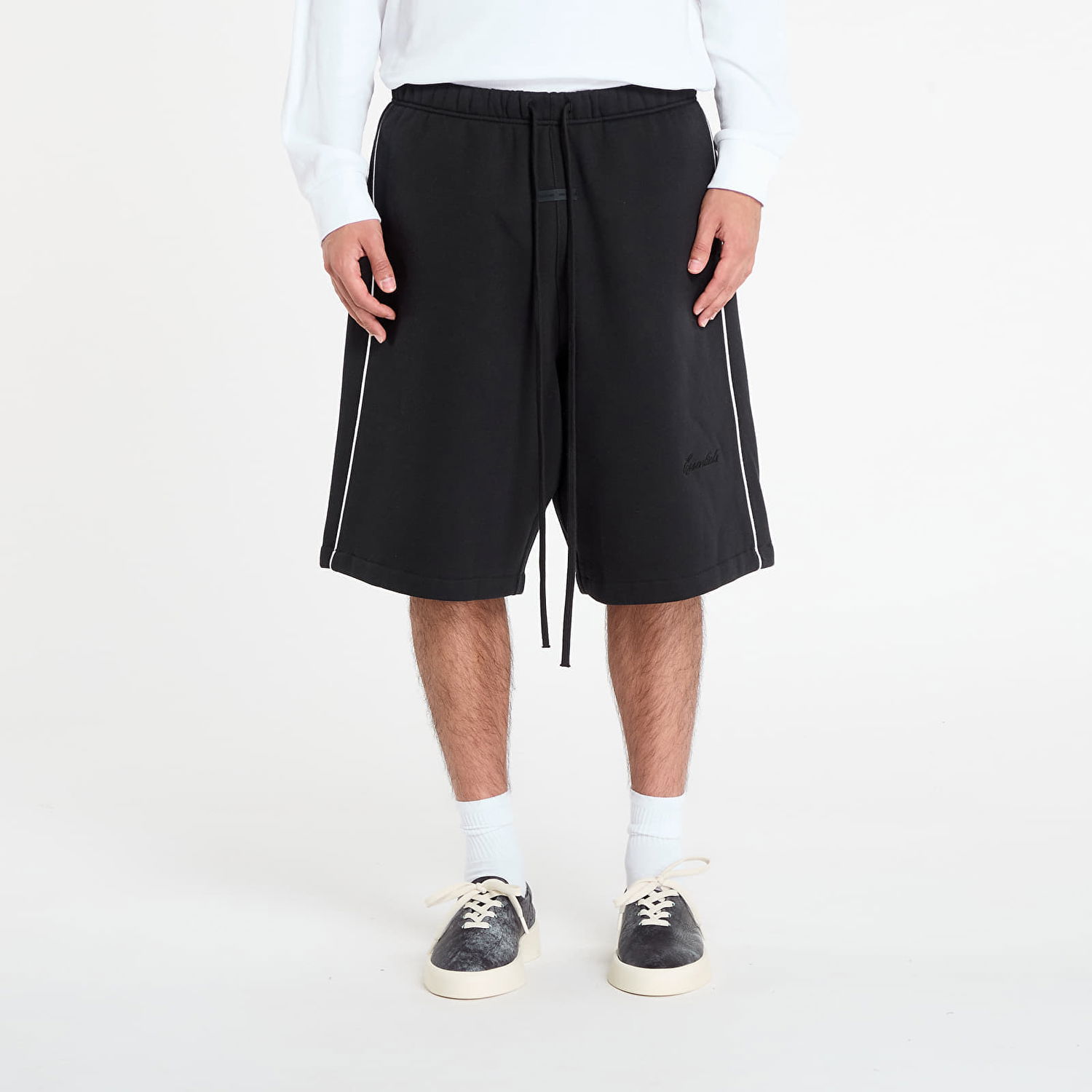 Shortsit Fear of God Fear of God Essentials Relaxed Sweatshorts With Piping Musta | 160SP254550F-378, 0