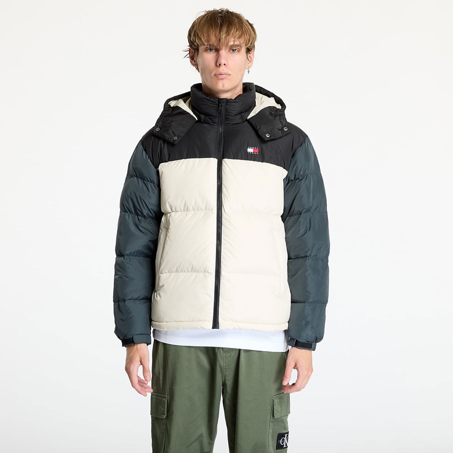Puffer takki Tommy Hilfiger Alaska Colorblock Puffer Jacket Beige Beige | DM0DM19639 ACG, 0