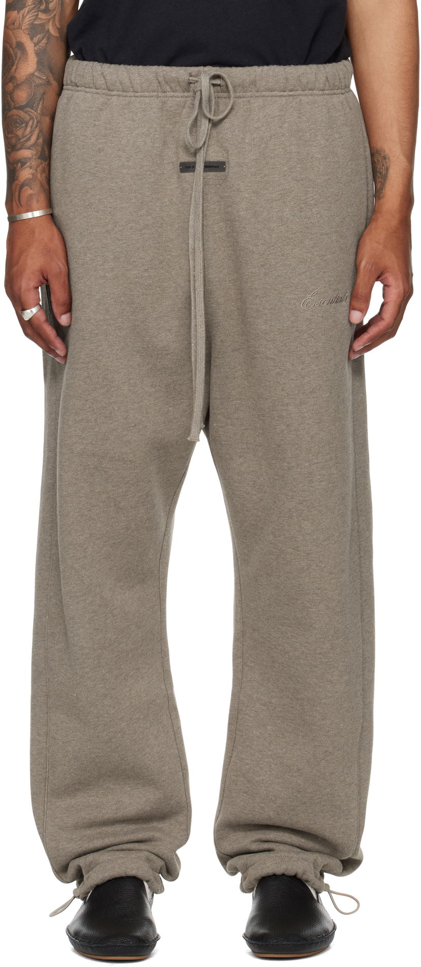 Verryttelyhousut Fear of God Fear of God ESSENTIALS Relaxed Fleece Piping Sweatpants Harmaa | 130SP258063F