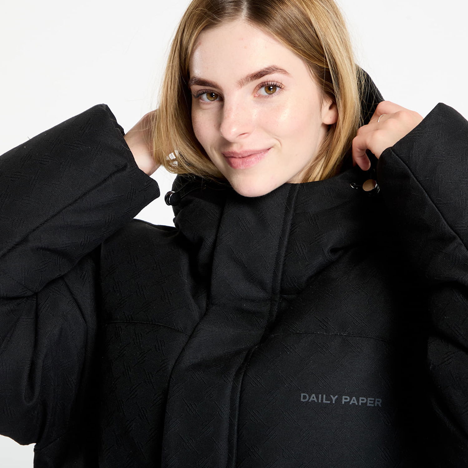 Puffer takki DAILY PAPER Daily Paper Oba Monogram Puffer Jacket Musta | 2521155, 1