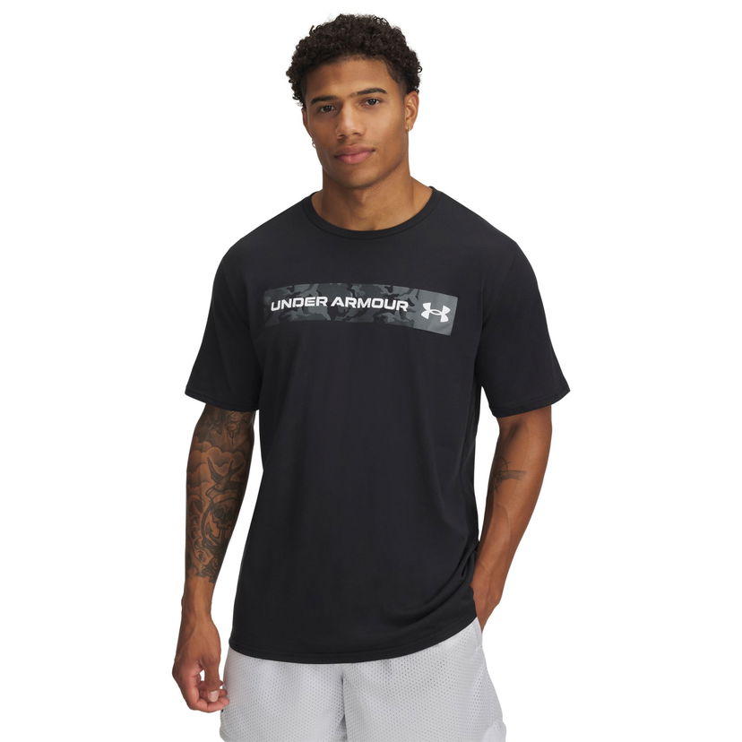 T-paita Under Armour Camo Chest Stripe Short Sleeve T-Shirt Musta | 1376830-002