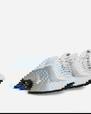 Tennarit ja kengät Nike Shox R4 Metallinen | AR3565-402, 2