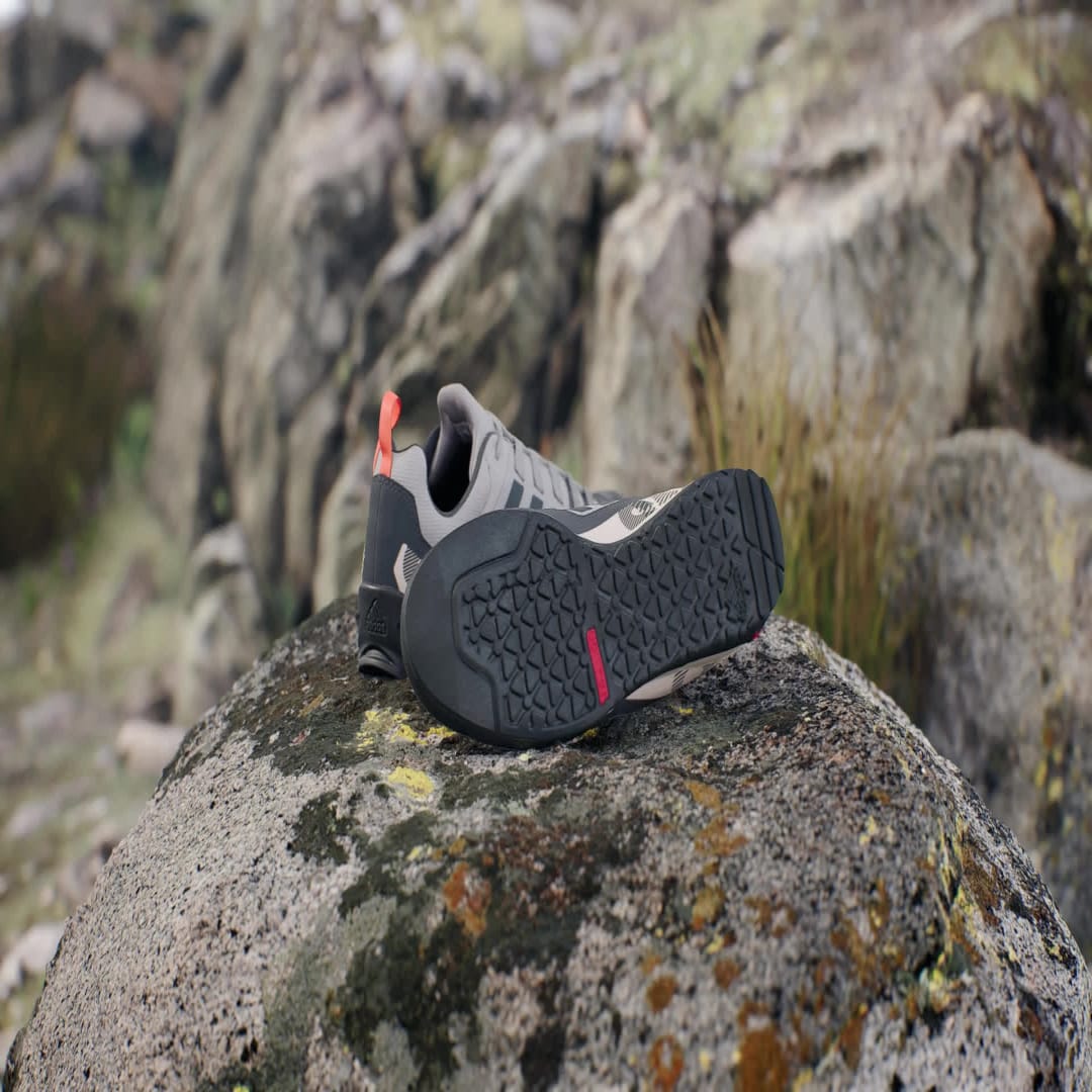 Tennarit ja kengät adidas Performance Terrex Swift Solo 2.0 Harmaa | ID3449, 1