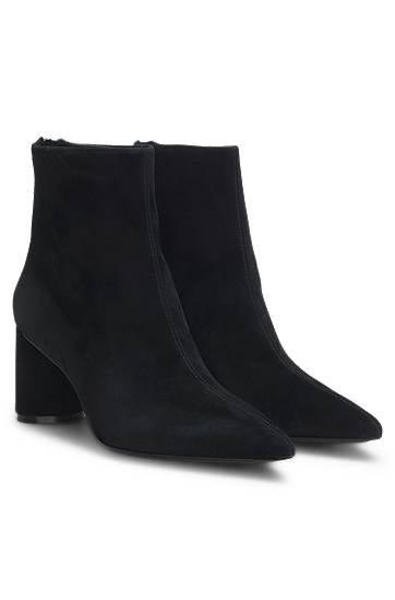 Tennarit ja kengät BOSS Suede Ankle Boots with Block Heel and Pointed Toe Musta | 50548812