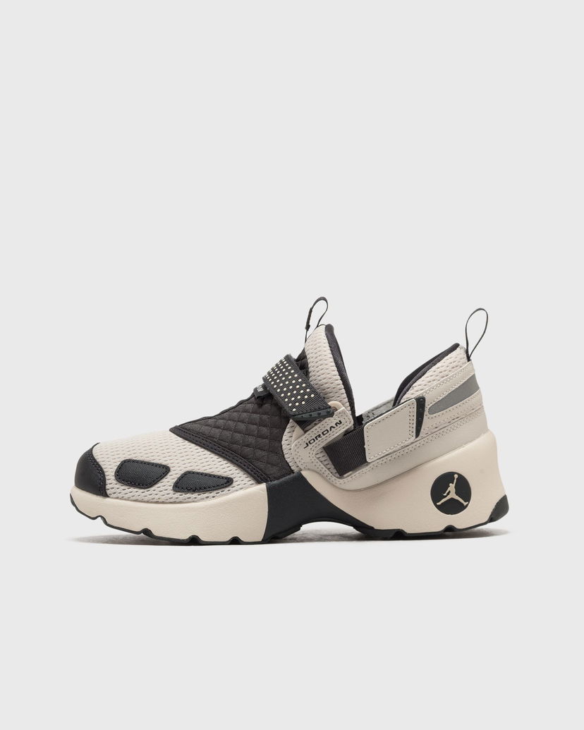 Tennarit ja kengät Jordan Trunner LX Light "Orewood Brown" Beige | HQ2164-102