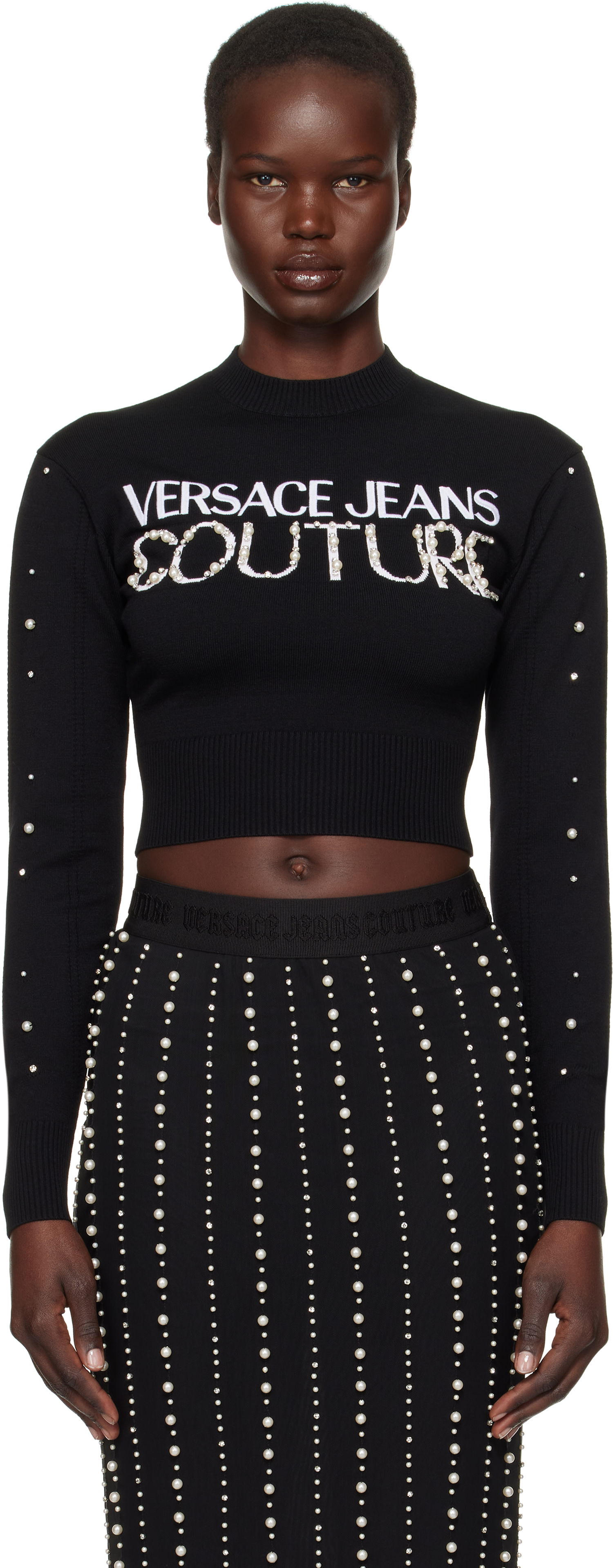 Villapaita Versace Embellished Logo Cropped Sweater Musta | E77HAFM30_ECMN60, 0
