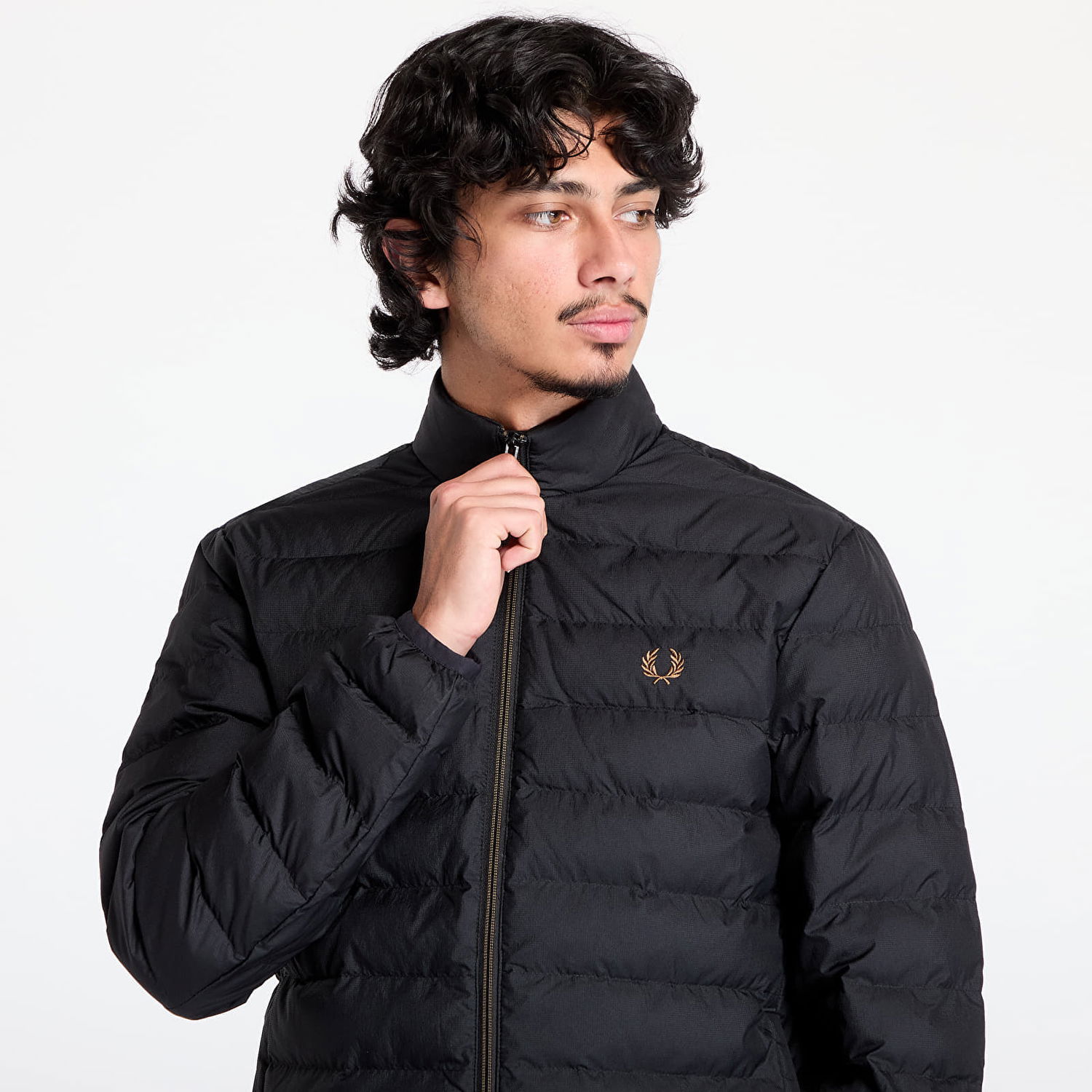 Puffer takki Fred Perry Insulated Jacket Musta | J4564 102, 1
