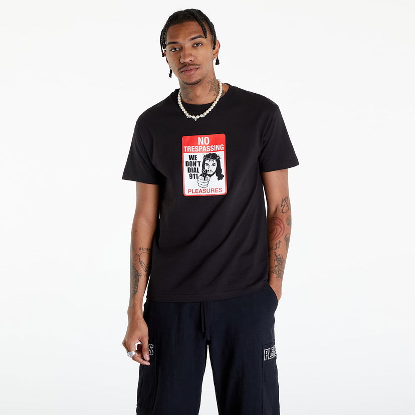 T-paita Pleasures Trespass T-Shirt Musta | P24SP053 BLACK