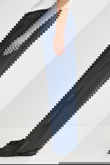 Housut Rains Rains x Umbro Wide High Waist Pants Tummansininen | 20810.142, 1