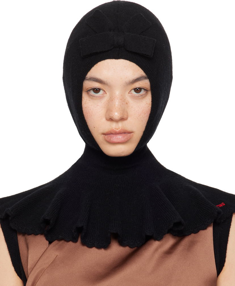 Hattu SHUSHU/TONG SHUSHU/TONG Knit Cape Balaclava with Bow Musta | MWDDAC01 RTI068