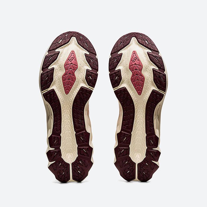 Tennarit ja kengät Asics Novablast 2 W Vaaleanpunainen | 1012B049700, 1