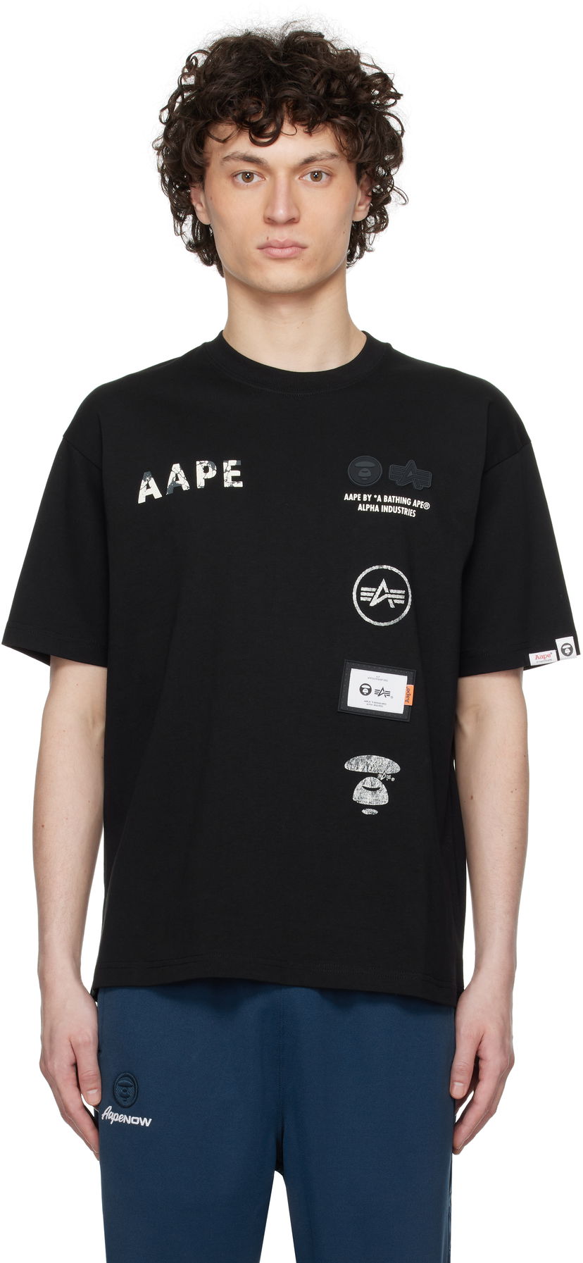 T-paita AAPE by A Bathing Ape AAPE by A Bathing Ape Alpha Industries 'Universe' T-Shirt Musta | AAPTEM9712XXNBKX