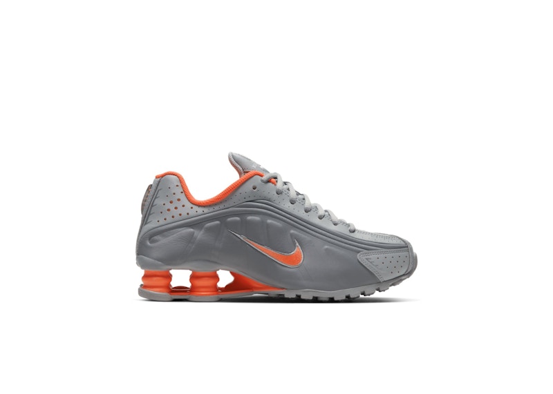 Tennarit ja kengät Nike Shox R4 Harmaa | CW2626-001