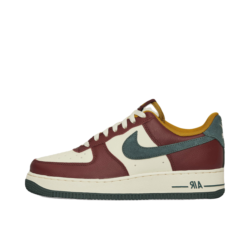 Tennarit ja kengät Nike Air Force 1 07 LV8 Ruskea | HQ3612-113
