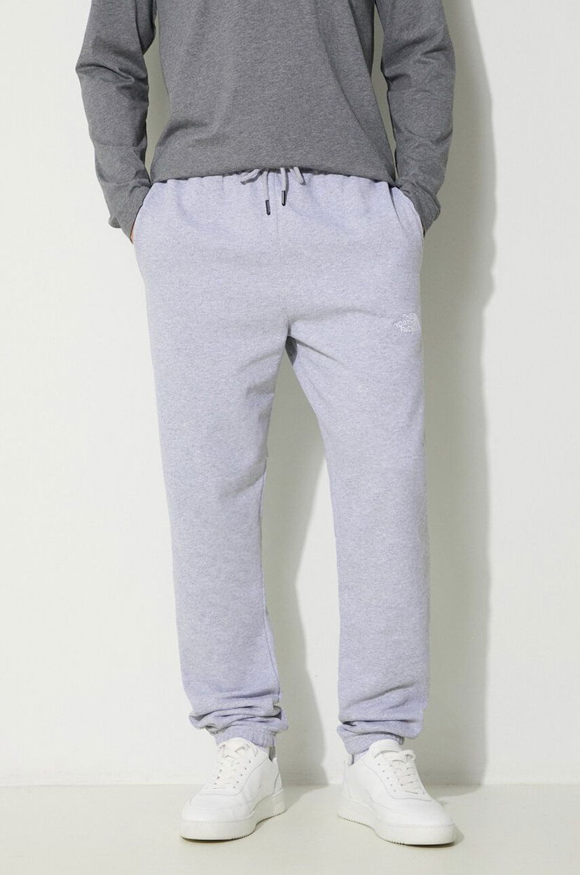 Verryttelyhousut The North Face M Essential Jogger Sweatpants Harmaa | NF0A7ZJBDYX1
