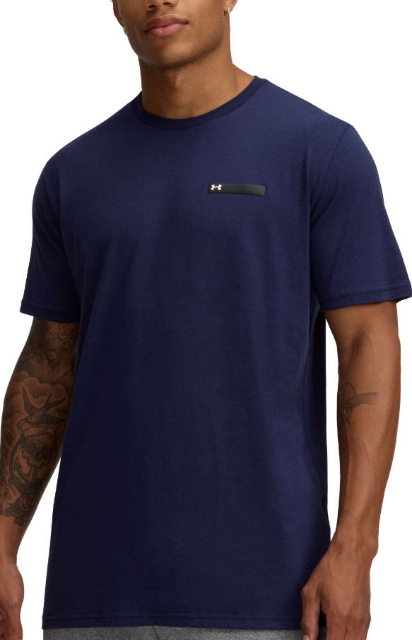 T-paita Under Armour Under Armour Strip Logo Short Sleeve T-Shirt Tummansininen | 1390203-410