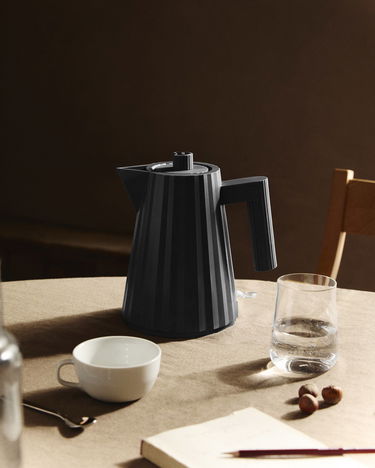 Kodin sisustus Alessi Plisse Electric Water Kettle Musta | MDL06.1.B, 1