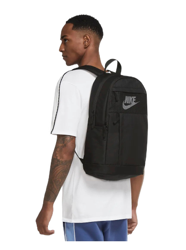 Reppu Nike Backpack (21L) Musta | DD0562-010