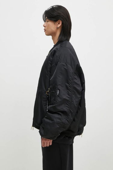 Bomber-takki VETEMENTS Alpha Industries Edition Reversible Bomber Jacket Musta | UA66JA310B, 2