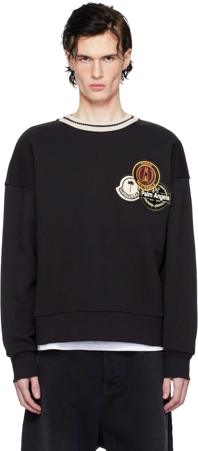 Huppari Moncler Appliqué Sweatshirt Musta | J209L8G00002899V4
