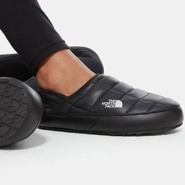 Tennarit ja kengät The North Face ThermoBall Traction Mule W Musta | NF0A3V1HKX71, 1