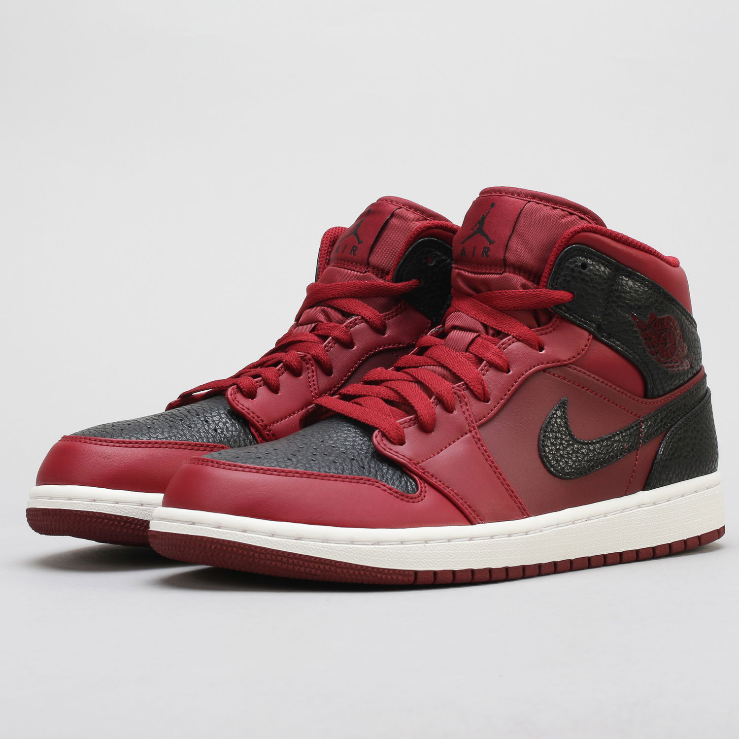 Tennarit ja kengät Jordan Air Jordan 1 Mid "Reverse Banned" Punainen | 554724-601, 1