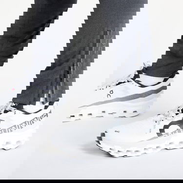 Housut On Running Weather Pants Lumos Black Musta | 1ME30220553, 3