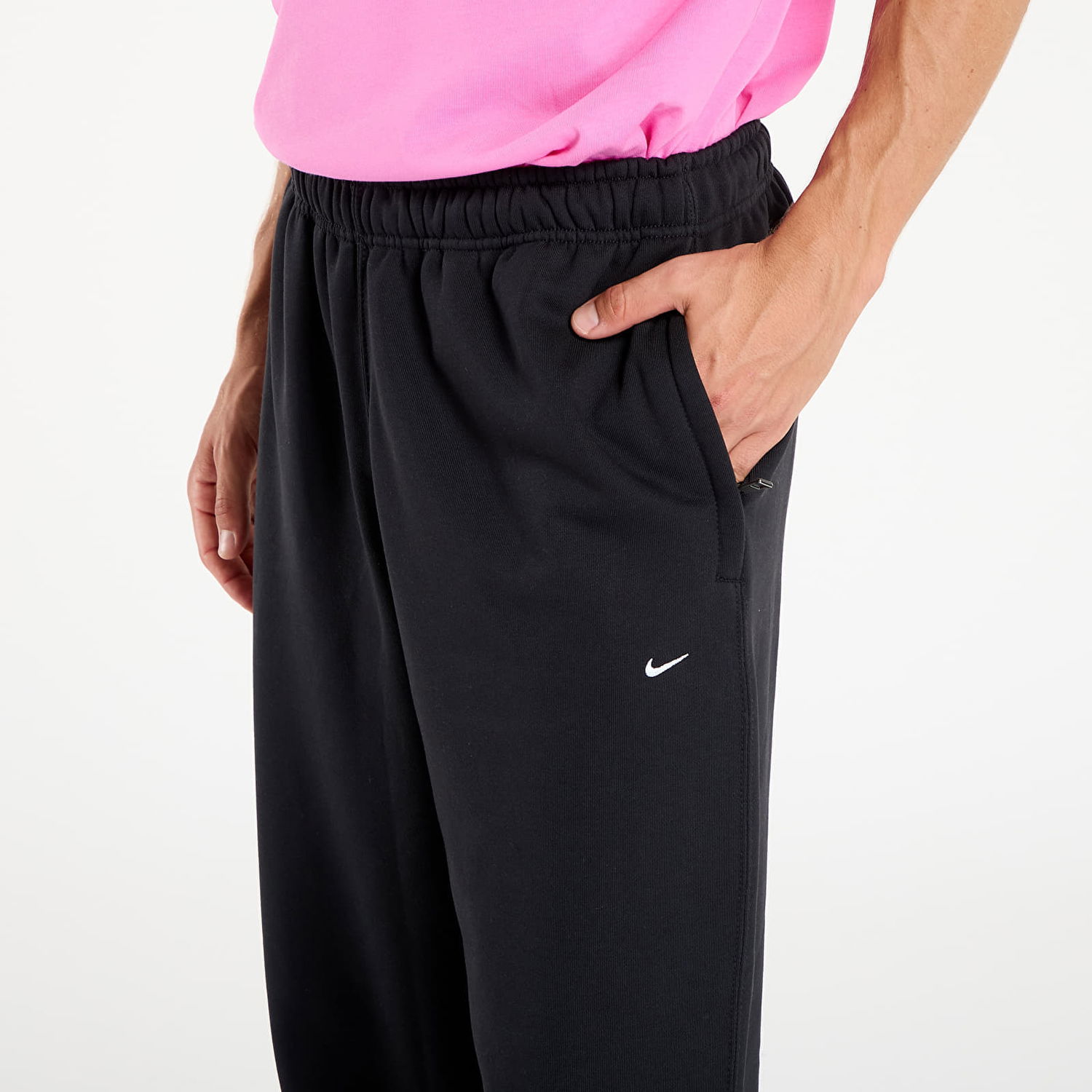 Verryttelyhousut Nike Solo Swoosh Fleece Open-Hem Pants Musta | HV1090-010, 1