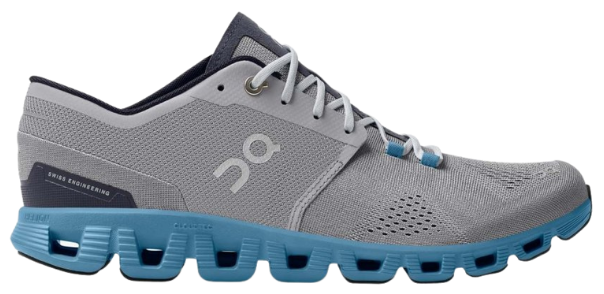 Tennarit ja kengät On Running Cloud X Harmaa | 40.99038, 0