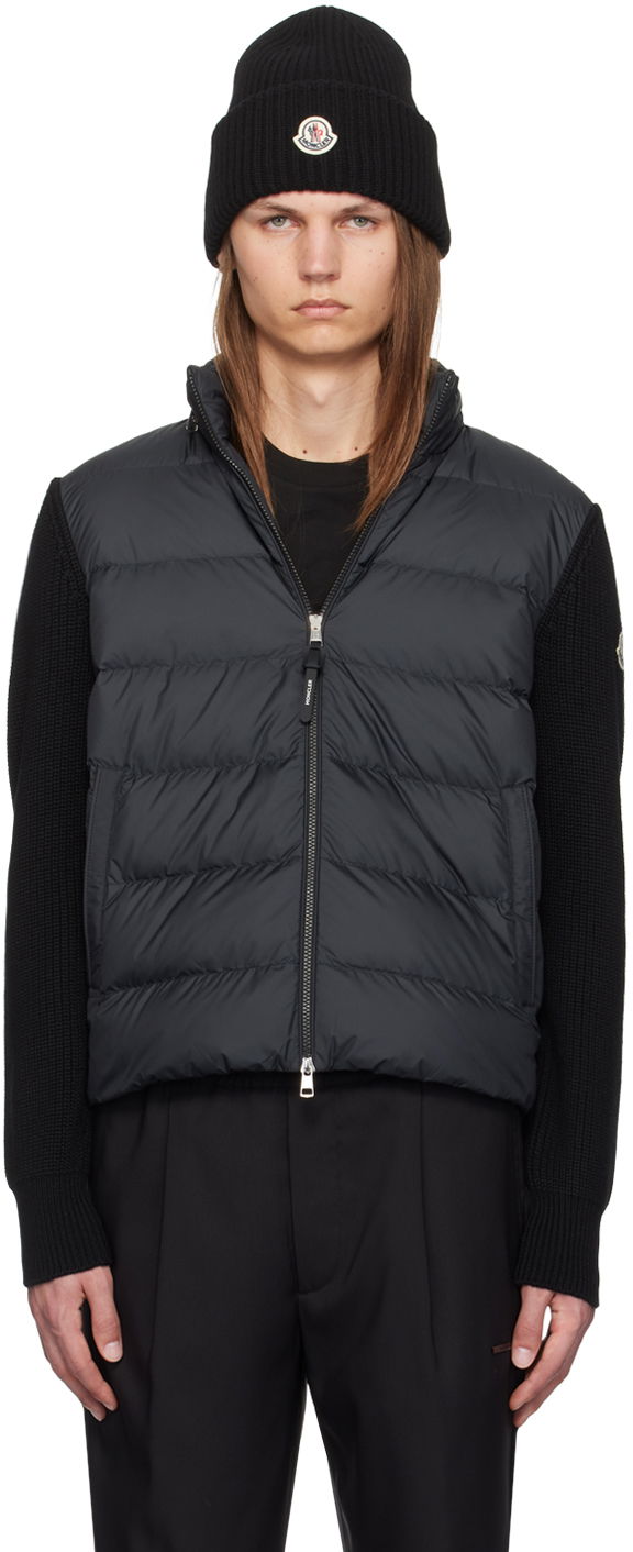 Puffer takki Moncler Padded Zip-Up Hoodie Musta | J20919B00032M1131