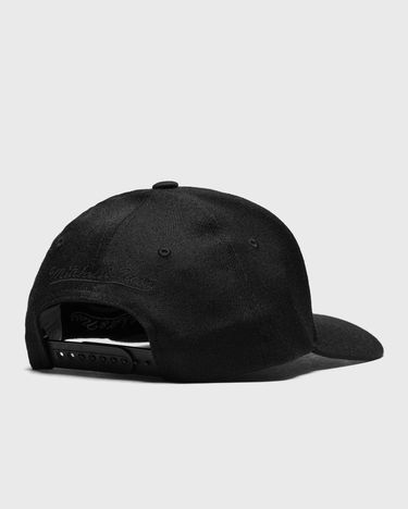 Korkki Mitchell & Ness Blk/Blk Logo Classic Red Musta | 195563777428, 1